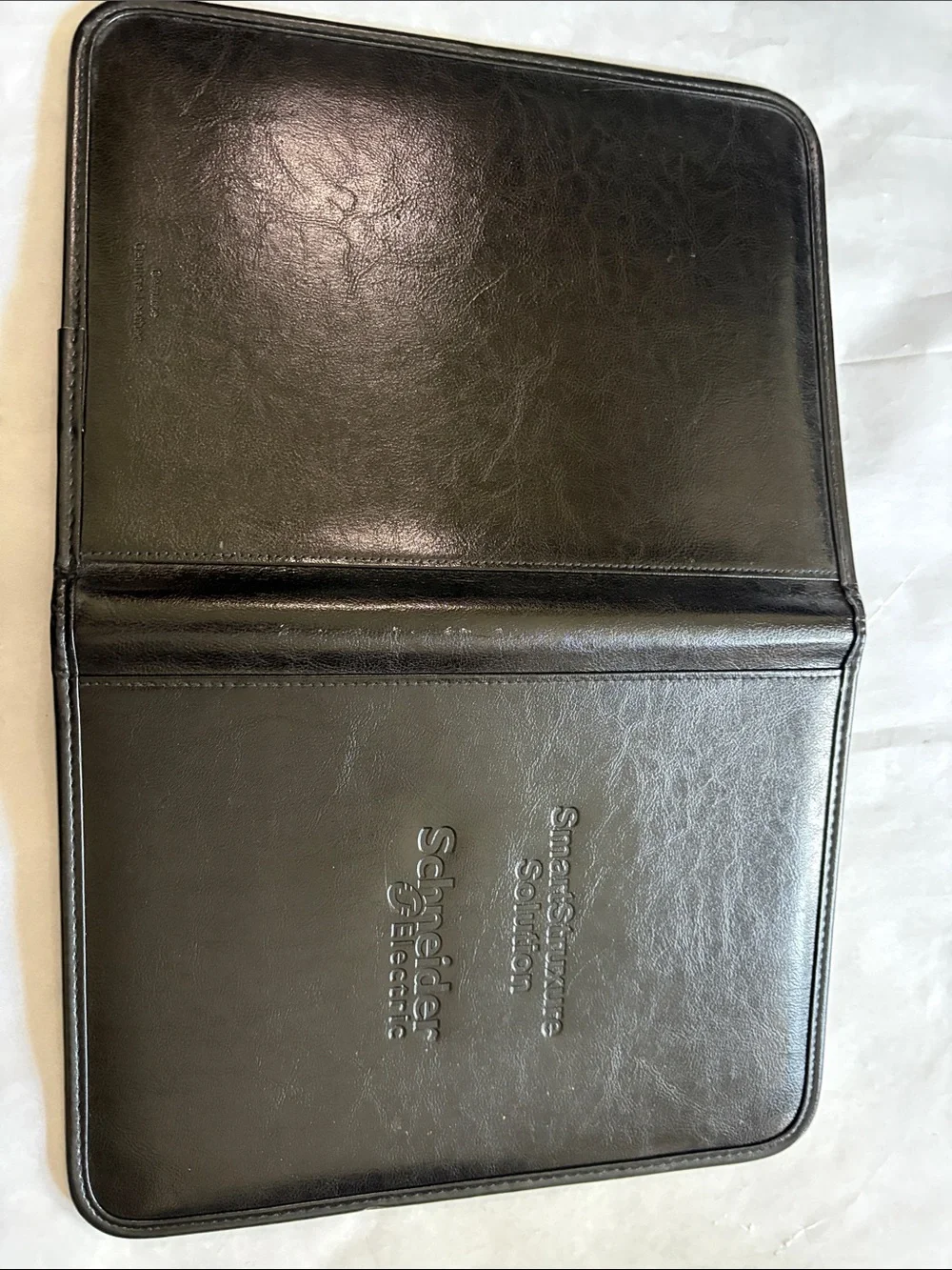 Schneider electric Portfolio Folder Black Leather 12x9 smart structure solution